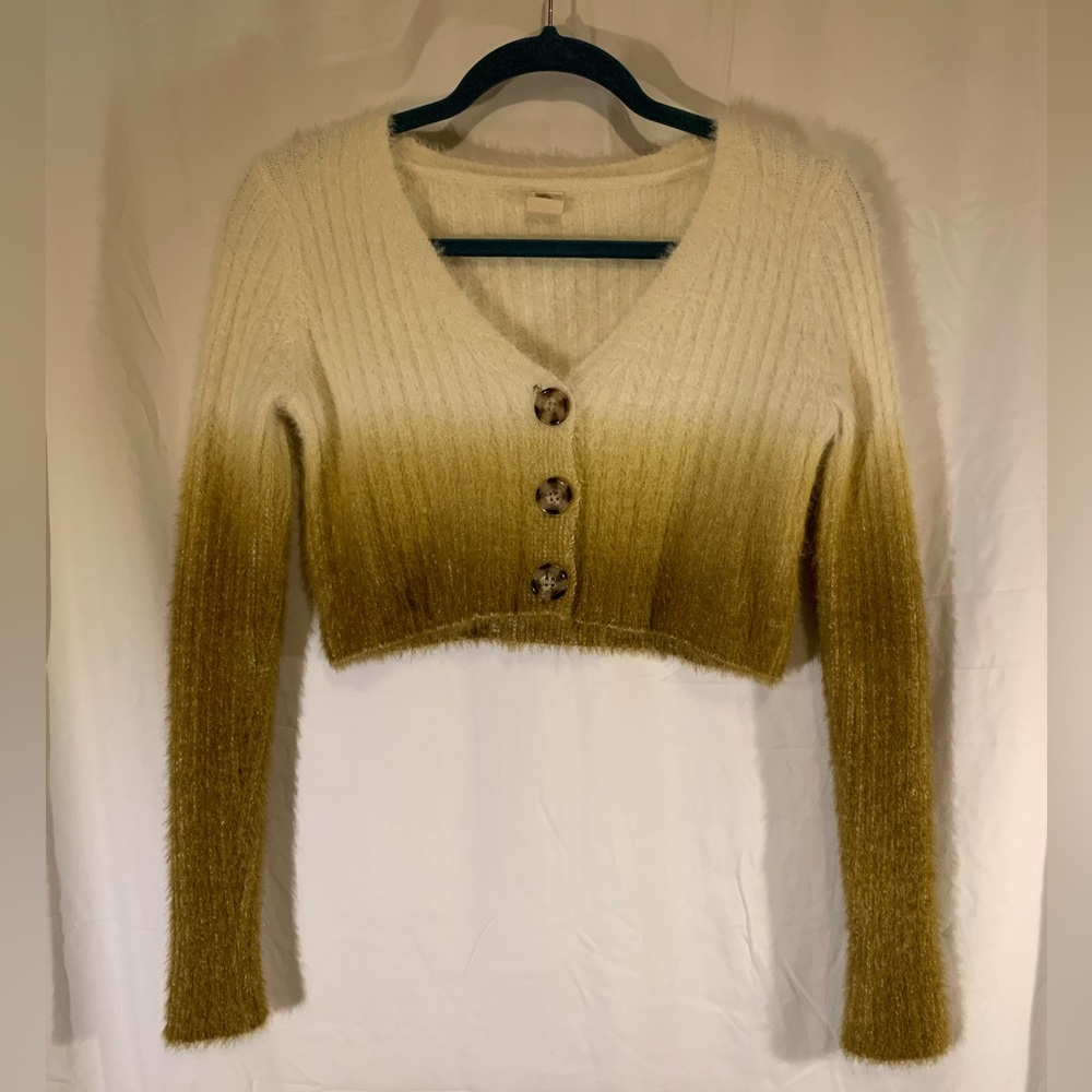 Urban Outfitters cropped sweater. Size XS